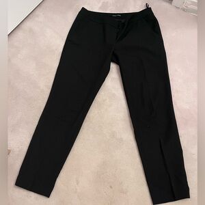 Amanda & Chelsea Black Dress Pants
Size: 2P (2 petite)
Great condition